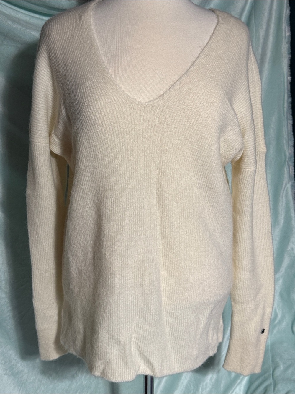 NWOT - Calvin Klein Off-White V-Neck Pullover Sweater Size XL